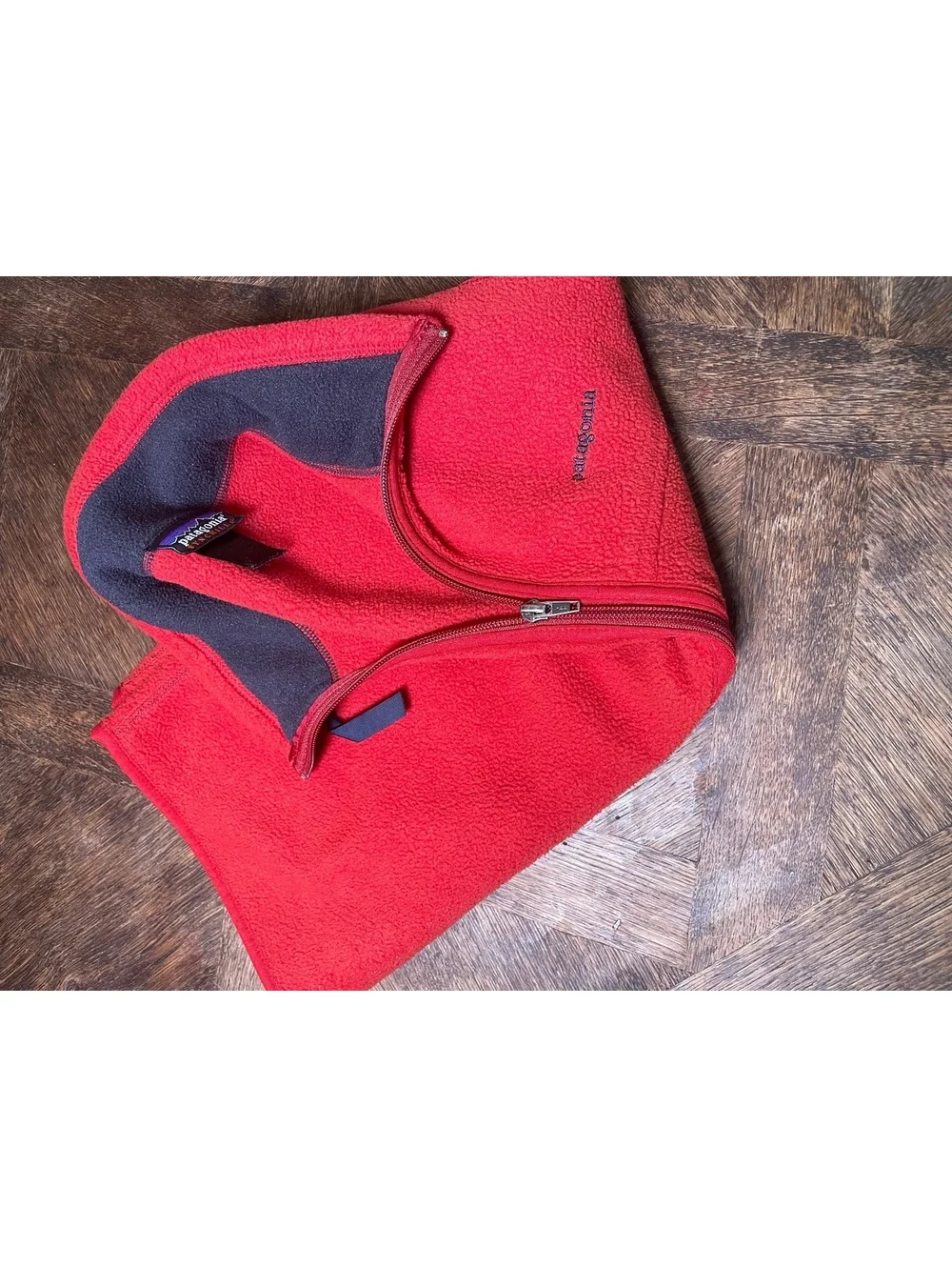 Patagonia men’s small fleece red navy blue zipper pockets vest EUC